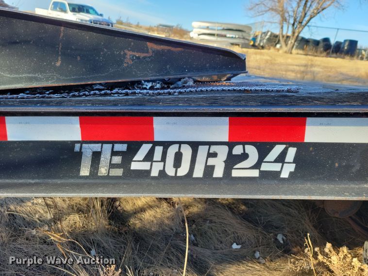 image for item DN3689 2003 Dakota Manufacturing Trail- Eze TE40R24 equipment trailer