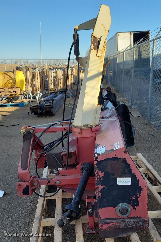 image for item DN3697 Farm King 840 snow blower