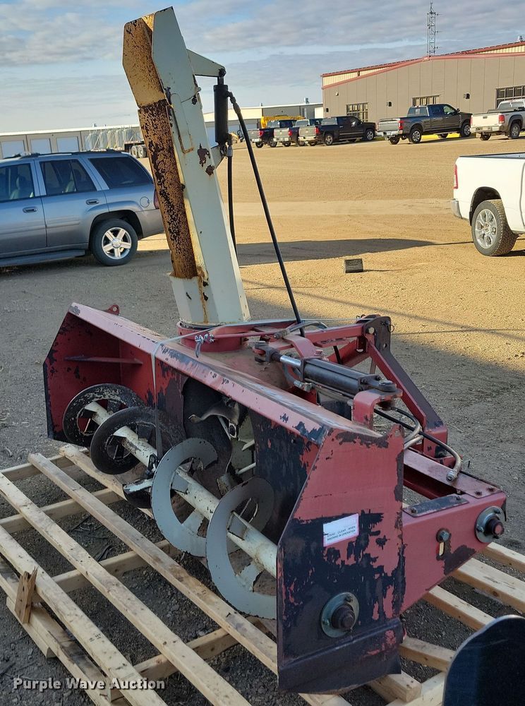 image for item DN3697 Farm King 840 snow blower