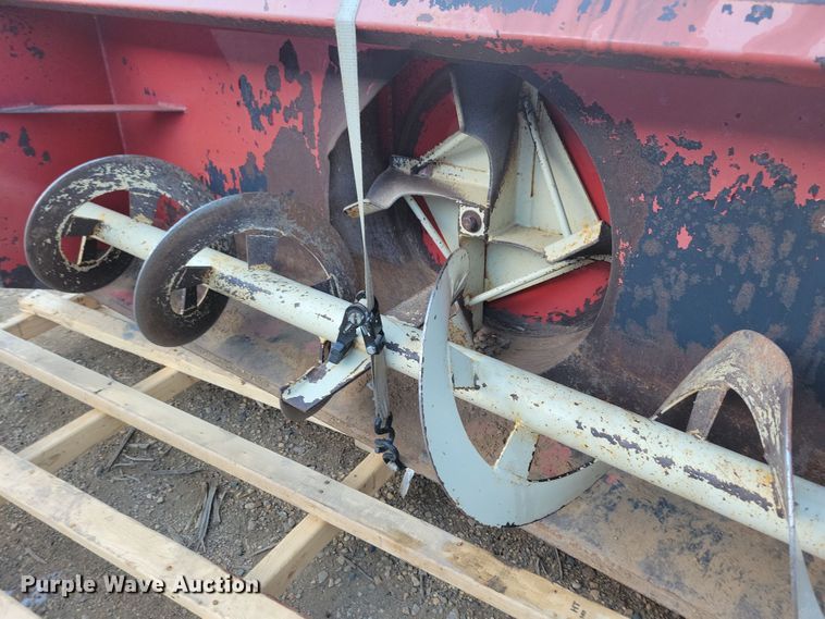 image for item DN3697 Farm King 840 snow blower