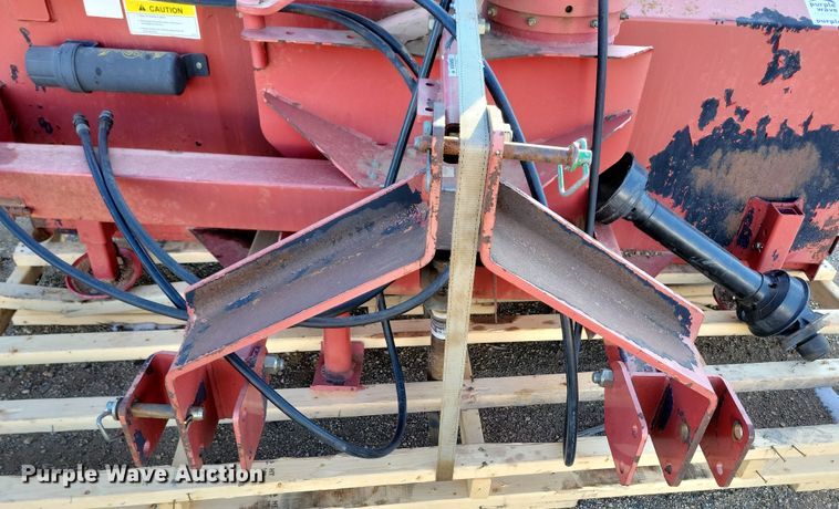 image for item DN3697 Farm King 840 snow blower