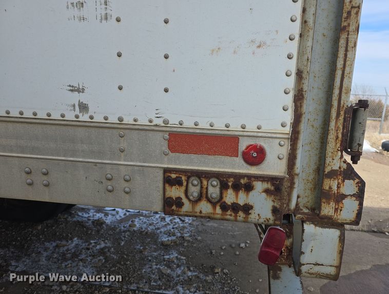 image for item DO7770 1987 Fruehauf FB91 dry van trailer