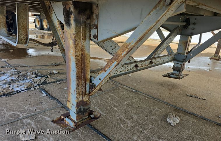 image for item DO7770 1987 Fruehauf FB91 dry van trailer