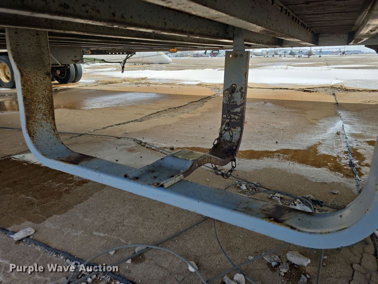 image for item DO7770 1987 Fruehauf FB91 dry van trailer