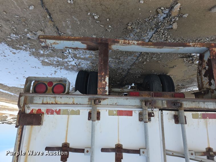 image for item DO7770 1987 Fruehauf FB91 dry van trailer