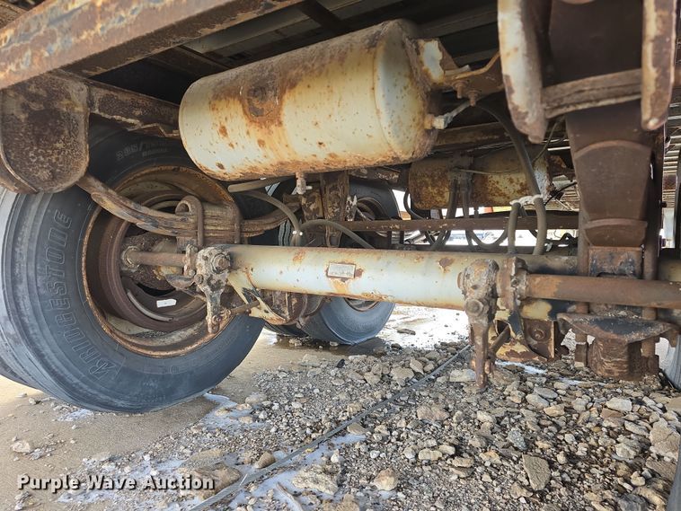 image for item DO7770 1987 Fruehauf FB91 dry van trailer