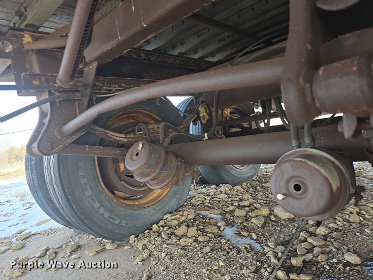 image for item DO7770 1987 Fruehauf FB91 dry van trailer