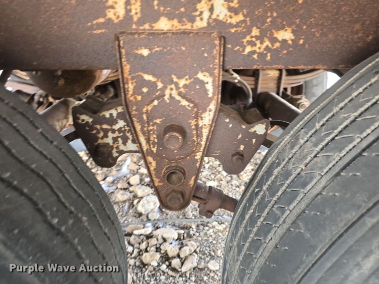 image for item DO7770 1987 Fruehauf FB91 dry van trailer