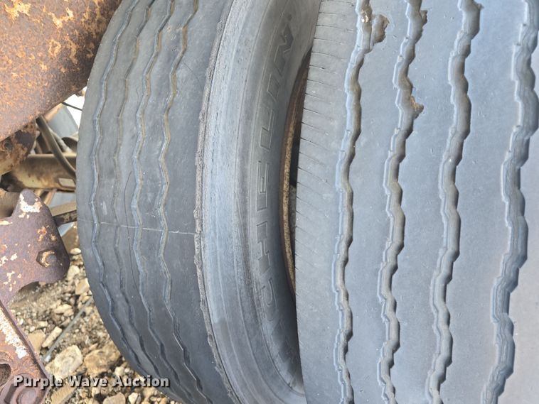 image for item DO7770 1987 Fruehauf FB91 dry van trailer