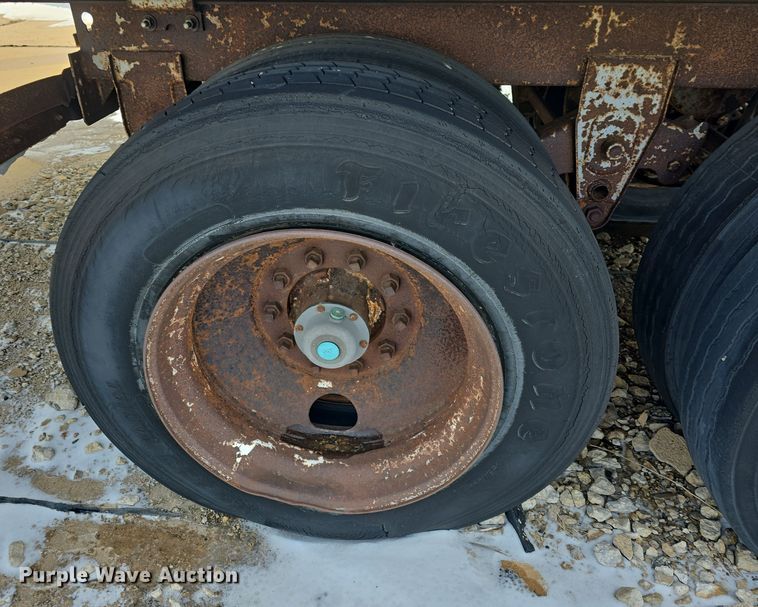 image for item DO7770 1987 Fruehauf FB91 dry van trailer