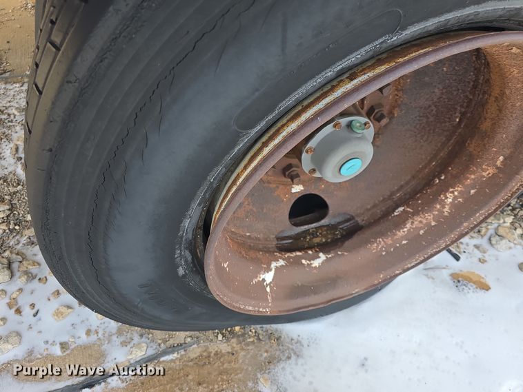 image for item DO7770 1987 Fruehauf FB91 dry van trailer