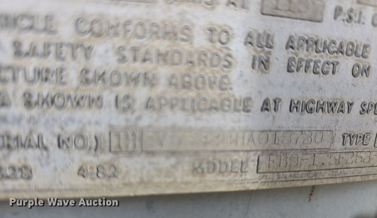 image for item DO7770 1987 Fruehauf FB91 dry van trailer