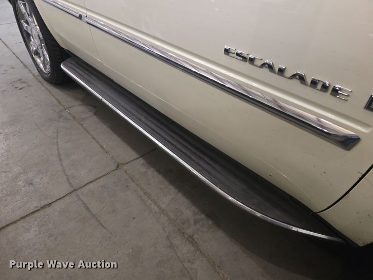 image for item DO7783 2009 Cadillac Escalade SUV
