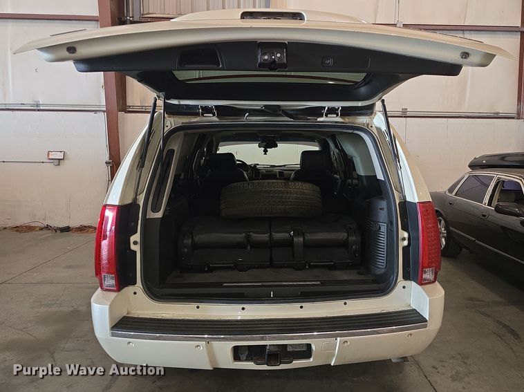 image for item DO7783 2009 Cadillac Escalade SUV