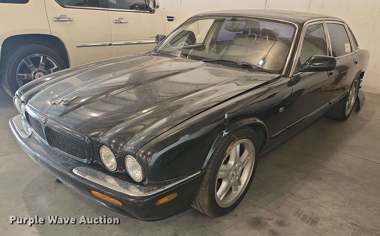 image for item DO7785 1998 Jaguar XJR 