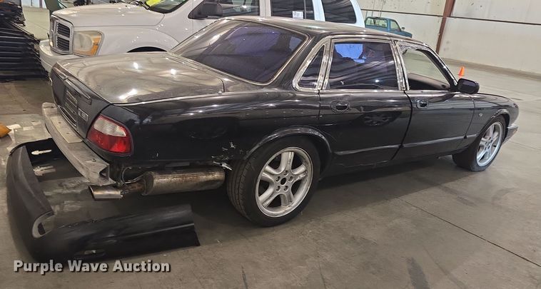 image for item DO7785 1998 Jaguar XJR 