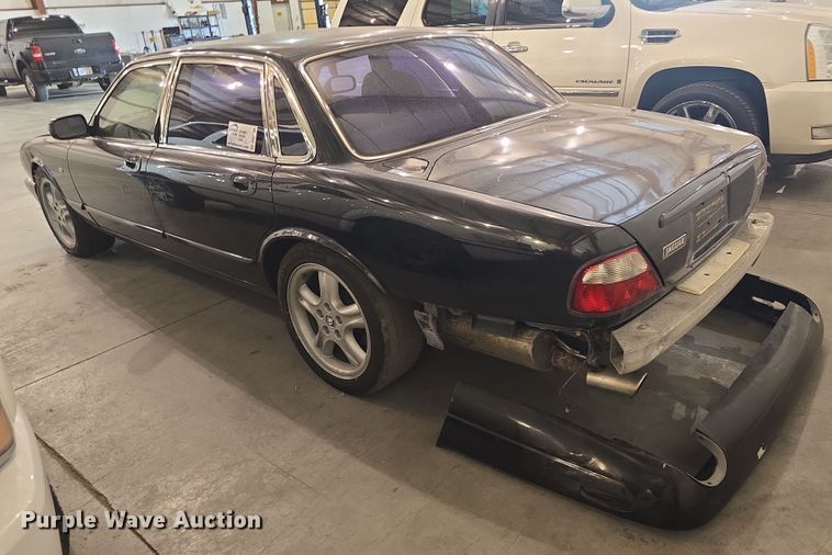 image for item DO7785 1998 Jaguar XJR 