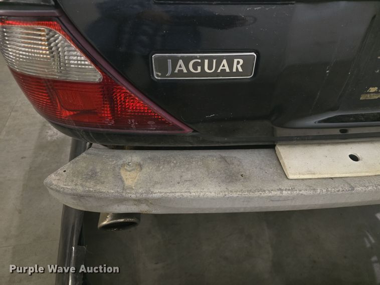 image for item DO7785 1998 Jaguar XJR 