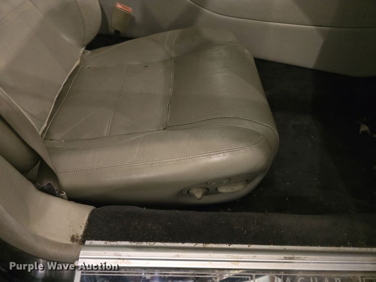 image for item DO7785 1998 Jaguar XJR 