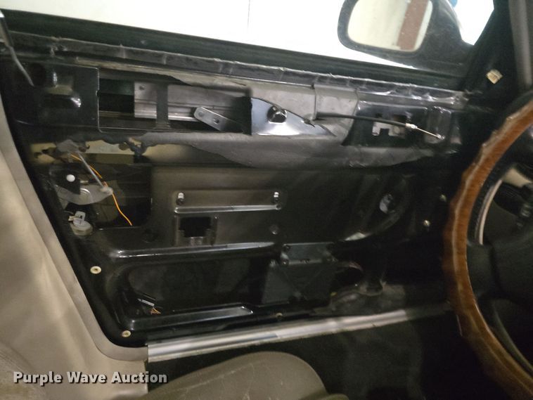 image for item DO7785 1998 Jaguar XJR 