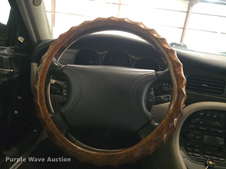 image for item DO7785 1998 Jaguar XJR 