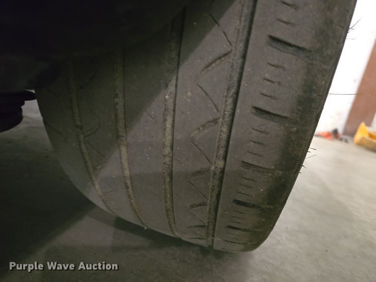 image for item DO7785 1998 Jaguar XJR 