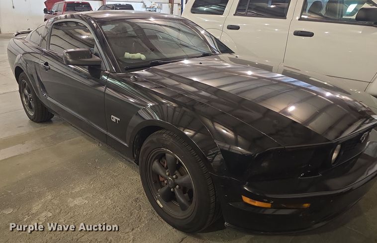 image for item DO7786 2005 Ford Mustang 