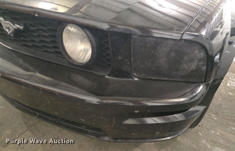 image for item DO7786 2005 Ford Mustang 