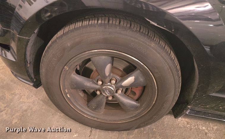 image for item DO7786 2005 Ford Mustang 