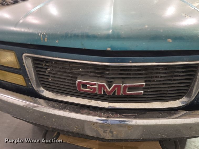 image for item DO7787 1994 Chevrolet Cheyenne K1500 pickup truck