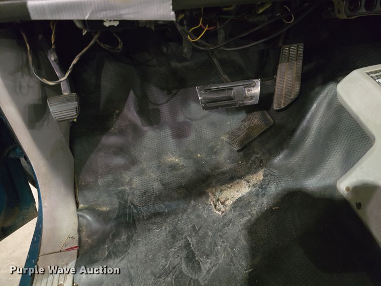 image for item DO7787 1994 Chevrolet Cheyenne K1500 pickup truck