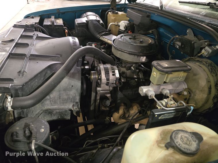 image for item DO7787 1994 Chevrolet Cheyenne K1500 pickup truck