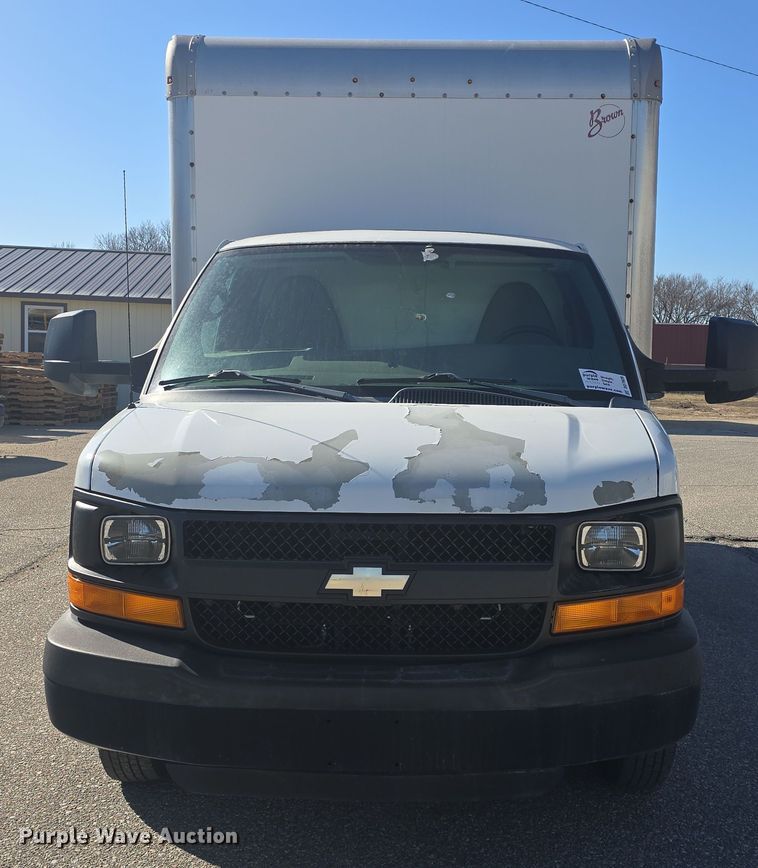 image for item DO7809 2012 Chevrolet Express 3500 box truck