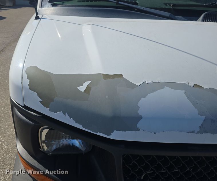 image for item DO7809 2012 Chevrolet Express 3500 box truck