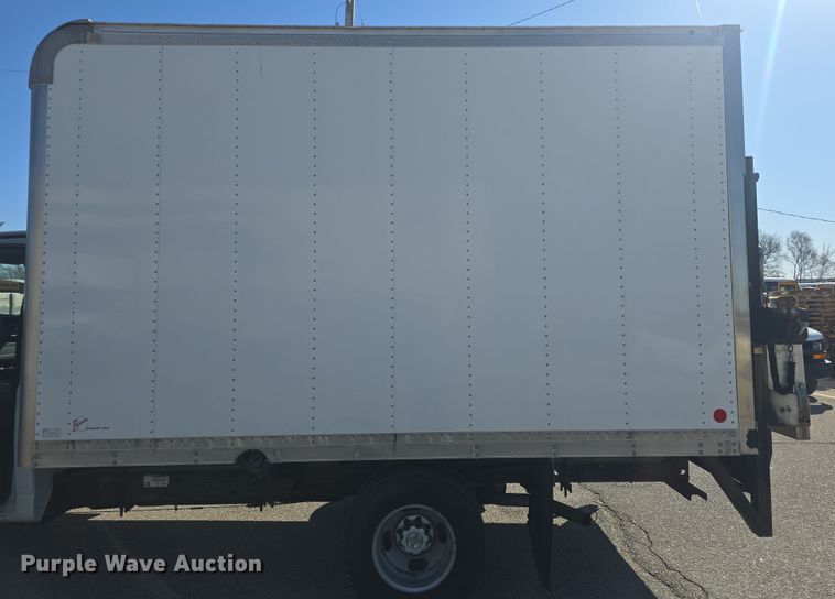 image for item DO7809 2012 Chevrolet Express 3500 box truck