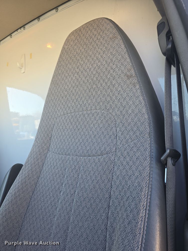 image for item DO7809 2012 Chevrolet Express 3500 box truck