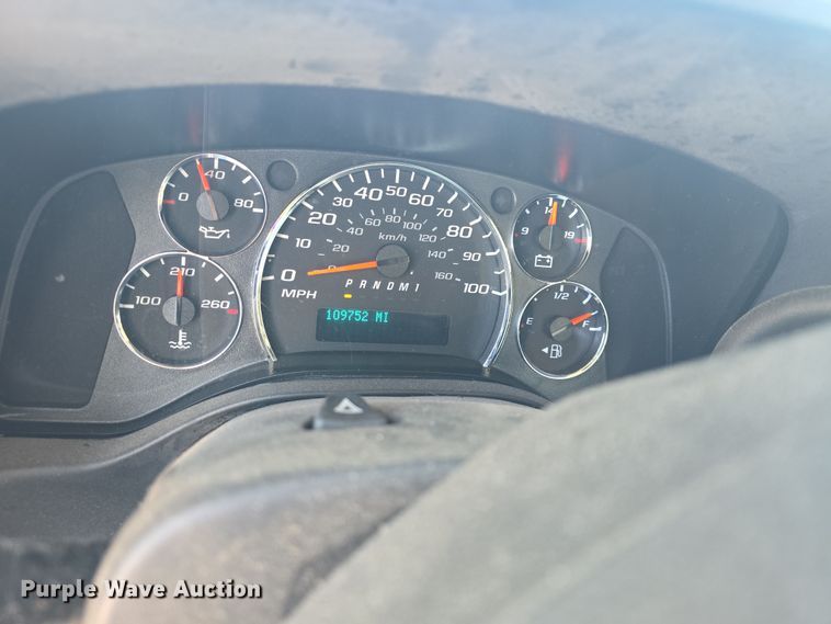 image for item DO7809 2012 Chevrolet Express 3500 box truck