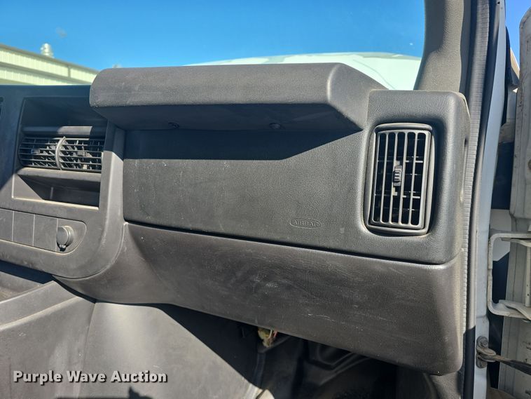 image for item DO7809 2012 Chevrolet Express 3500 box truck