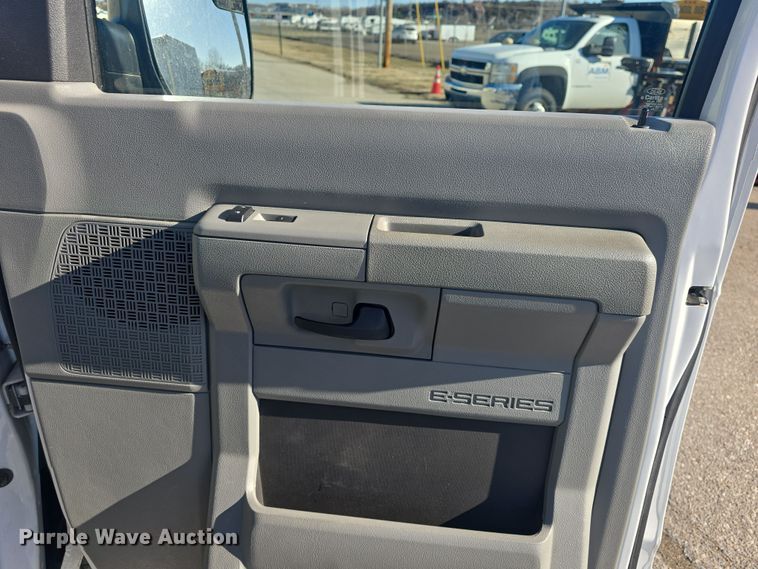 image for item DO7811 2014 Ford E150 van