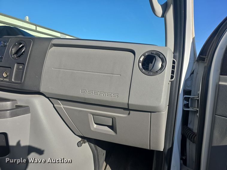 image for item DO7811 2014 Ford E150 van