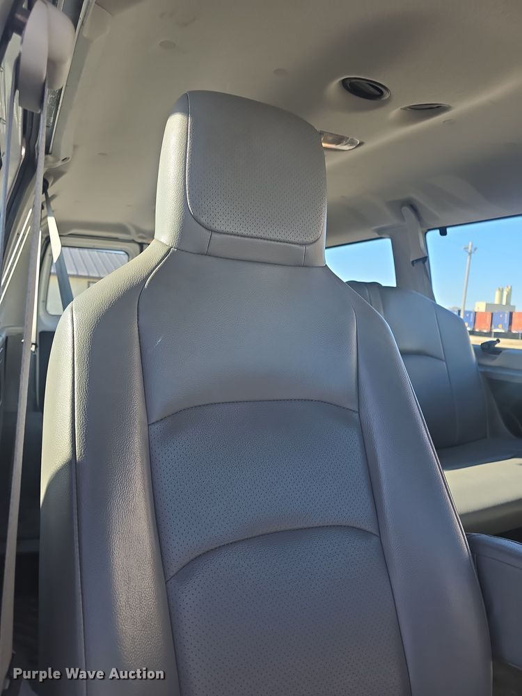 image for item DO7811 2014 Ford E150 van