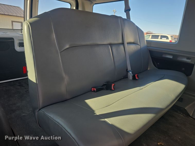 image for item DO7811 2014 Ford E150 van