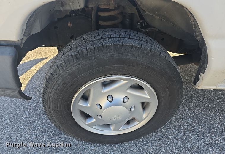 image for item DO7811 2014 Ford E150 van