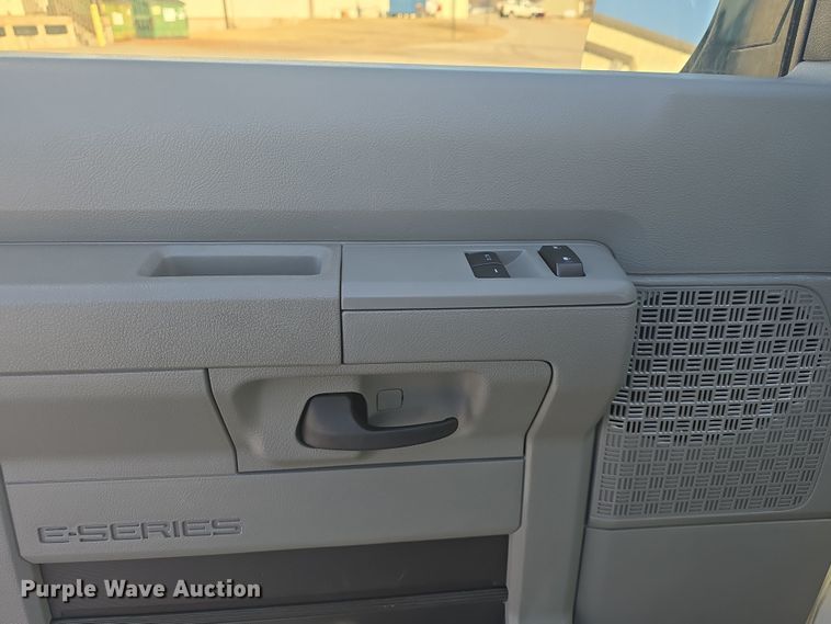 image for item DO7812 2014 Ford E150  van