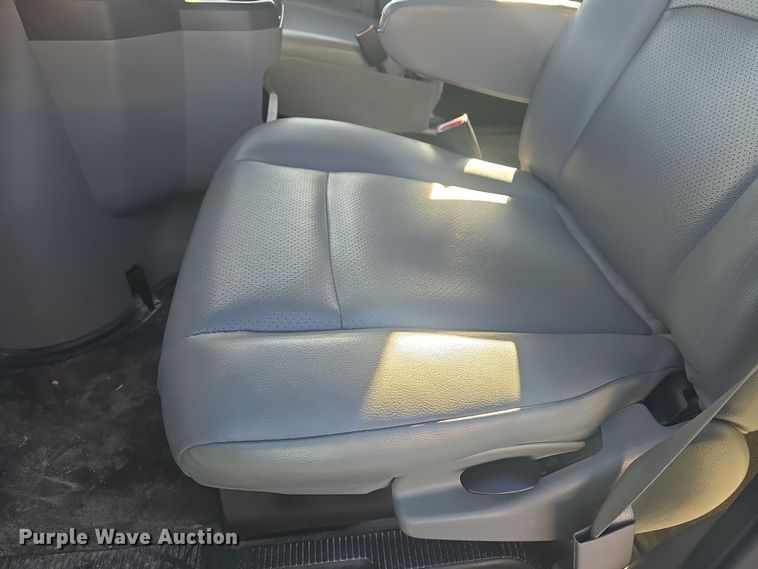 image for item DO7812 2014 Ford E150  van