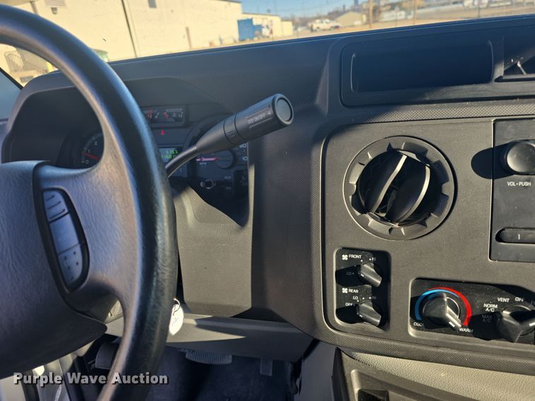 image for item DO7812 2014 Ford E150  van