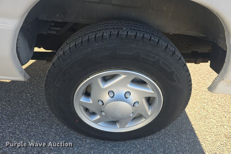 image for item DO7812 2014 Ford E150  van