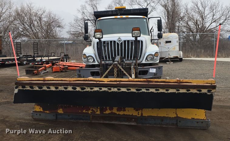 image for item DO7817 2008 International WorkStar 7400 dump truck