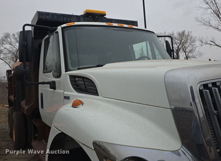 image for item DO7817 2008 International WorkStar 7400 dump truck