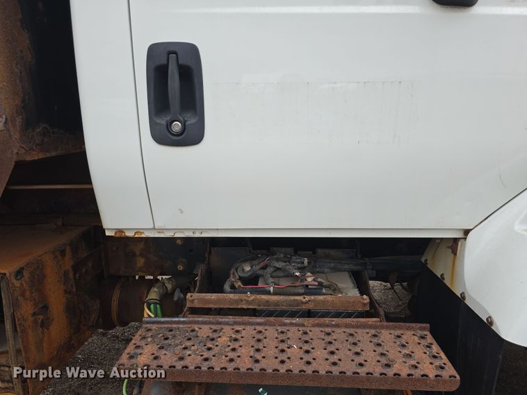 image for item DO7817 2008 International WorkStar 7400 dump truck